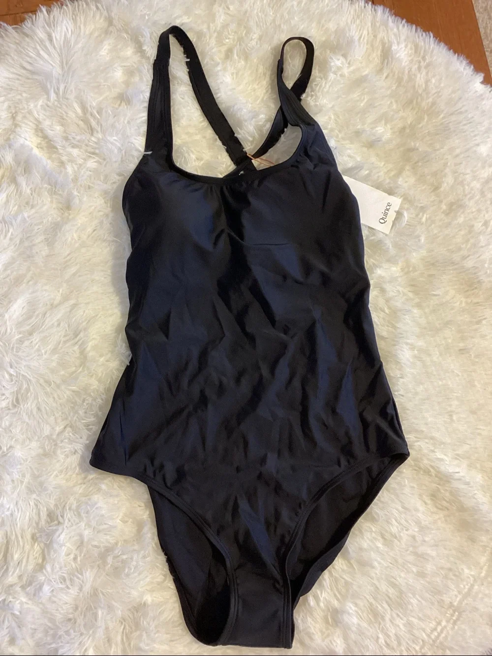 Quince Italian Crossback One-Piece Swimsuit in black. Women’s size medium 🌴NEW🌴